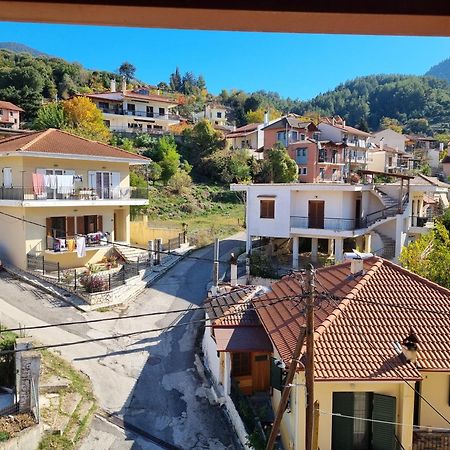 Kalavrita Krinides Apartment And Attics Dış mekan fotoğraf