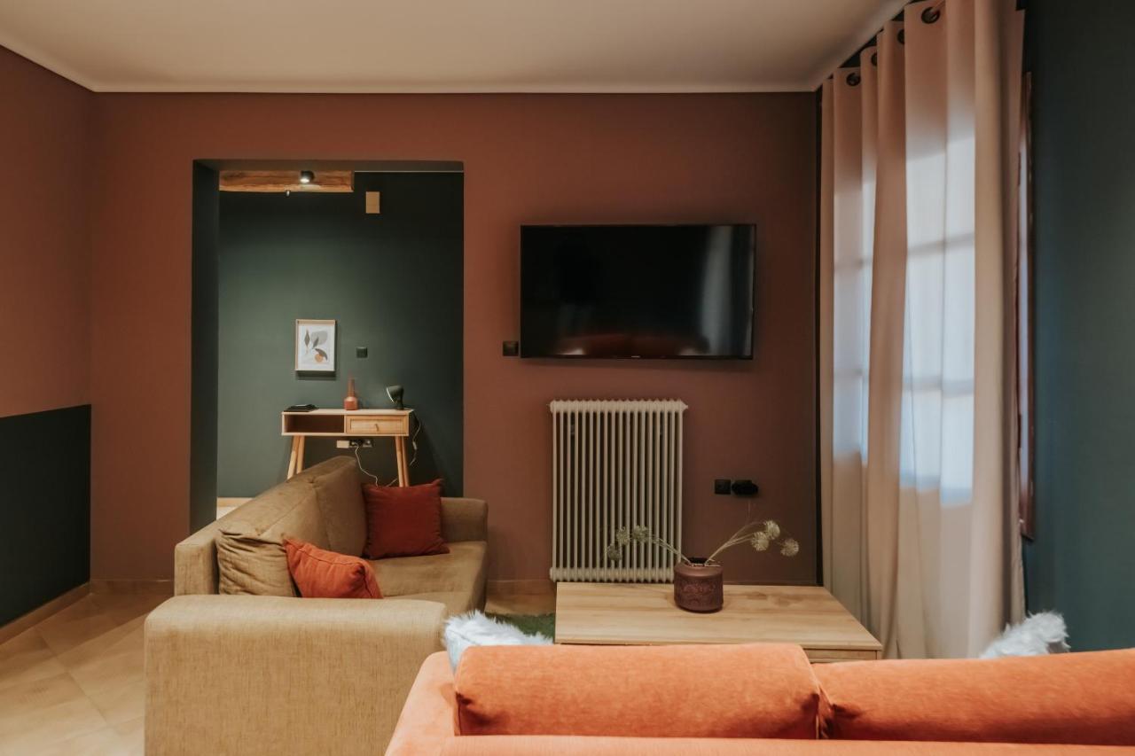 Kalavrita Krinides Apartment And Attics Dış mekan fotoğraf