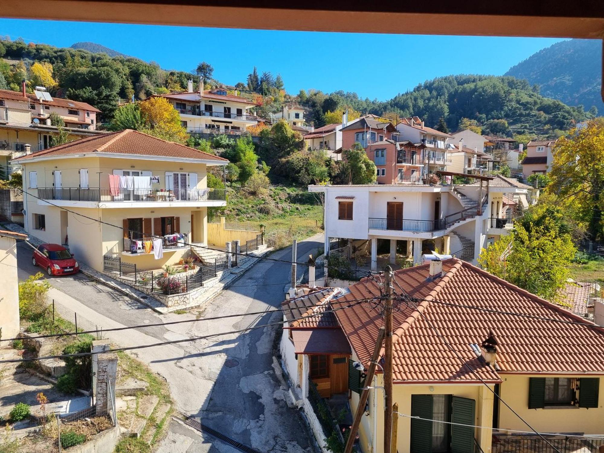 Kalavrita Krinides Apartment And Attics Dış mekan fotoğraf